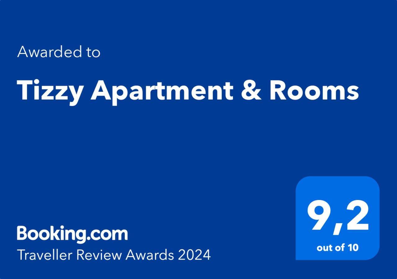 Tizzy Apartment & Rooms Bari Bagian luar foto